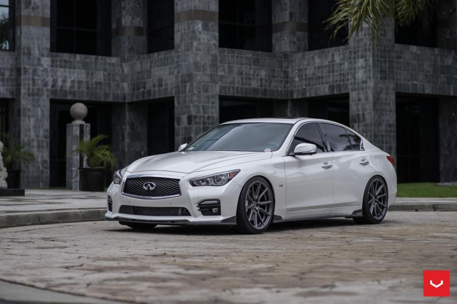  Infiniti Q50S on Vossen Wheels (HF-3) 2019 года  (фото 3 из 13)